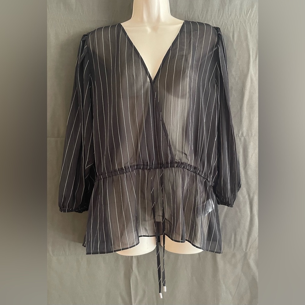 (12) NWT women's 2 pc set DKNY (XL) MSRP $89